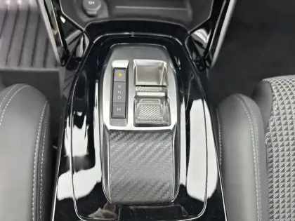 Photo 73 Peugeot 2008  PureTech 130 S&S EAT8