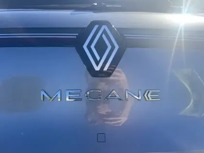 Photo 16 Renault Megane  E-Tech 220 ch autonomie confort GSR2