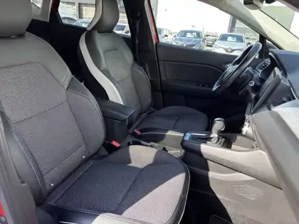 Photo 16 Renault Captur  TCe 130 EDC FAP