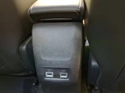 Photo 30 Peugeot 2008  PureTech 130 S&S BVM6