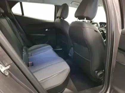 Photo 29 Peugeot 2008  PureTech 130 S&S BVM6