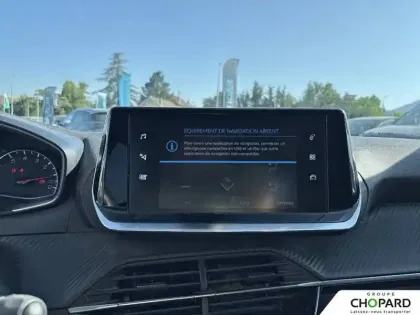 Photo 13 Peugeot 2008  PureTech 130 S&S BVM6