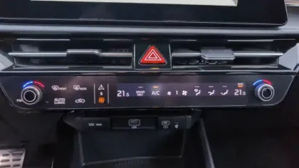 Photo 19 Kia Niro  1.6 GDi 141 ch HEV DCT6