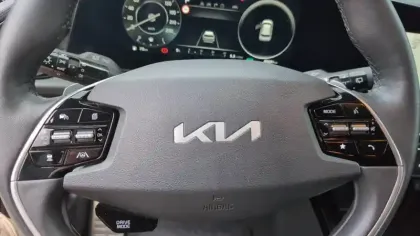 Photo 16 Kia Niro  1.6 GDi 141 ch HEV DCT6