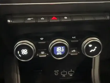 Photo 27 Renault Captur  TCe 90