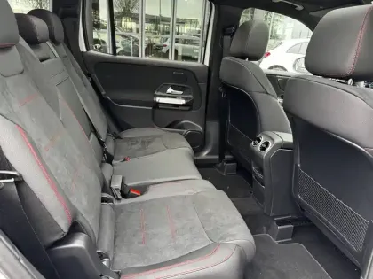 Photo 60 Mercedes GLB  200 d 8G-DCT