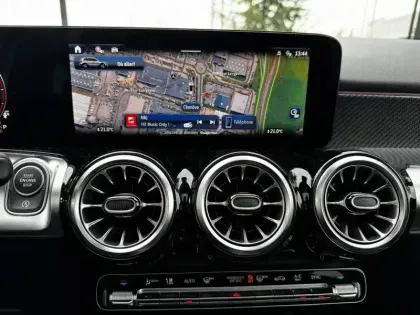 Photo 57 Mercedes GLB  200 d 8G-DCT