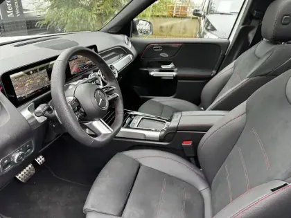 Photo 52 Mercedes GLB  200 d 8G-DCT