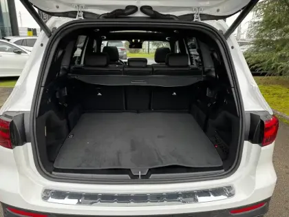 Photo 40 Mercedes GLB  200 d 8G-DCT