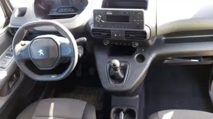 Photo 8 Peugeot Partner  FOURGON STANDARD 650 KG BLUEHDI 100 S&S BVM5