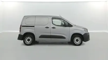 Photo 31 Peugeot Partner  FOURGON STANDARD 650 KG BLUEHDI 100 S&S BVM5