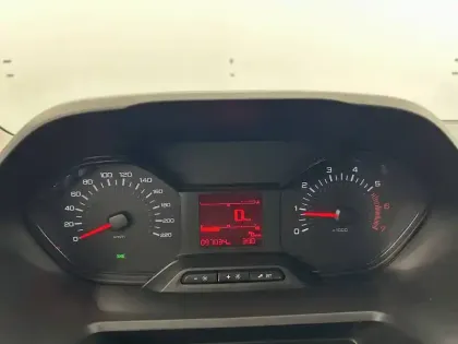 Photo 41 Peugeot Partner  FOURGON STANDARD 650 KG BLUEHDI 100 S&S BVM5