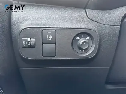 Photo 13 Citroën C3  PureTech 82 S&S BVM5