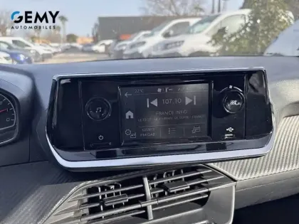 Photo 12 Peugeot 208  PureTech 75 S&S BVM5