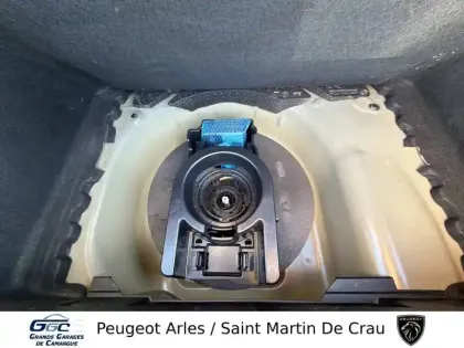 Photo 21 Peugeot 208  Hybrid 100 e-DCS6