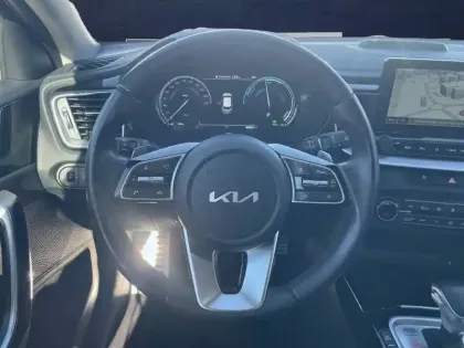 Photo 15 Kia Xceed  1.6 GDi PHEV 141ch DCT6