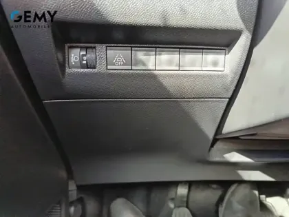 Photo 13 Peugeot 208  PureTech 75 S&S BVM5