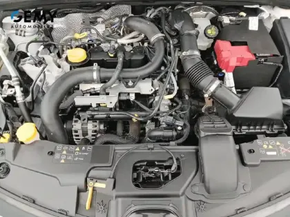 Photo 34 Renault Clio Gén. V (BJA) Ph2 Evolution 5