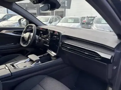 Photo 17 Renault Espace  E-Tech full hybrid 200 GSR2