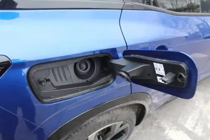 Photo 31 Renault Austral  E-Tech full hybrid 200 GSR2