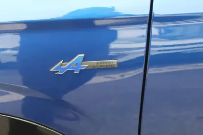 Photo 41 Renault Austral  E-Tech full hybrid 200 GSR2