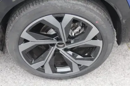 Photo 44 Renault Austral  E-Tech full hybrid 200 GSR2