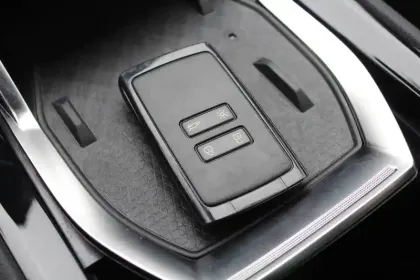 Photo 24 Renault Austral  E-Tech full hybrid 200 GSR2