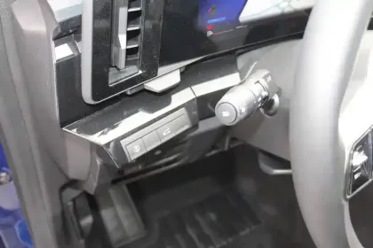 Photo 54 Renault Austral  E-Tech full hybrid 200 GSR2