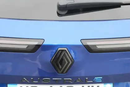Photo 46 Renault Austral  E-Tech full hybrid 200 GSR2