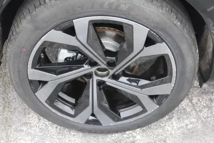 Photo 171 Renault Austral  E-Tech full hybrid 200 GSR2