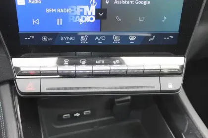 Photo 10 Renault Austral  E-Tech full hybrid 200 GSR2