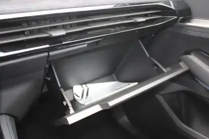 Photo 16 Renault Austral  E-Tech full hybrid 200 GSR2