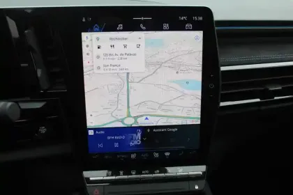 Photo 8 Renault Austral  E-Tech full hybrid 200 GSR2