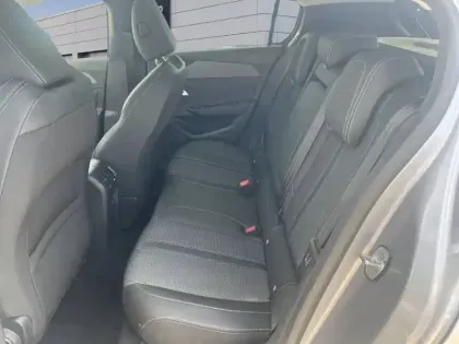 Photo 30 Peugeot 308  BlueHDi 130ch S&S EAT8