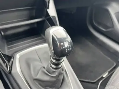 Photo 18 Peugeot 208  PureTech 100 S&S BVM6