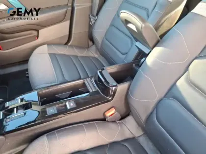 Photo 19 Citroën C4 e- 136 ch Automatique