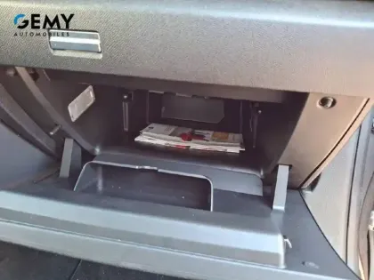 Photo 21 Citroën C4 e- 136 ch Automatique