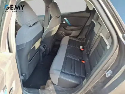 Photo 9 Citroën C4 e- 136 ch Automatique