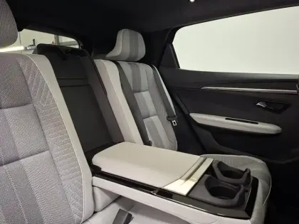 Photo 19 Renault Scenic  E-Tech electrique 220 ch grande autonomie