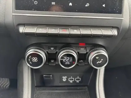 Photo 38 Renault Captur  TCe 160 EDC