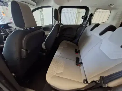 Photo 18 Ford Tourneo  Courier 1.5 TDCi 95