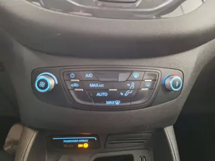 Photo 34 Ford Tourneo  Courier 1.5 TDCi 95