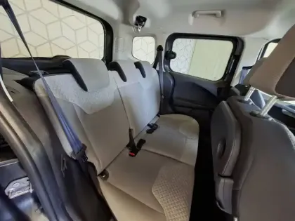 Photo 23 Ford Tourneo  Courier 1.5 TDCi 95