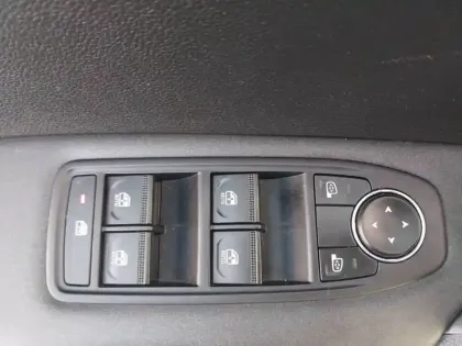 Photo 57 Renault Captur  TCe 100 GPL