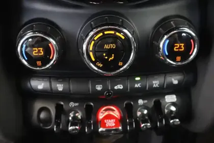 Photo 18 Mini Mini Hatch 5 Portes Cooper 136 ch DKG7