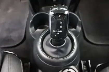 Photo 16 Mini Mini Hatch 5 Portes Cooper 136 ch DKG7