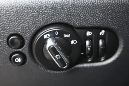 Photo 15 Mini Mini Hatch 5 Portes Cooper 136 ch DKG7