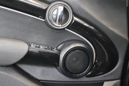 Photo 9 Mini Mini Hatch 5 Portes Cooper 136 ch DKG7