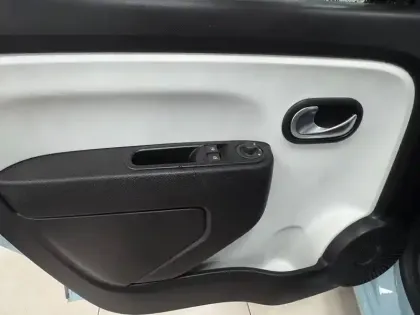 Photo 65 Renault Twingo  III SCe 65