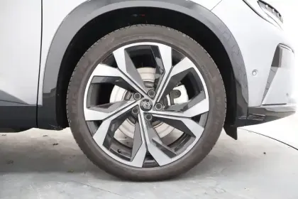 Photo 34 Renault Espace  E-Tech full hybrid 200 GSR2